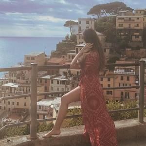 Meet your Posher, Jennie